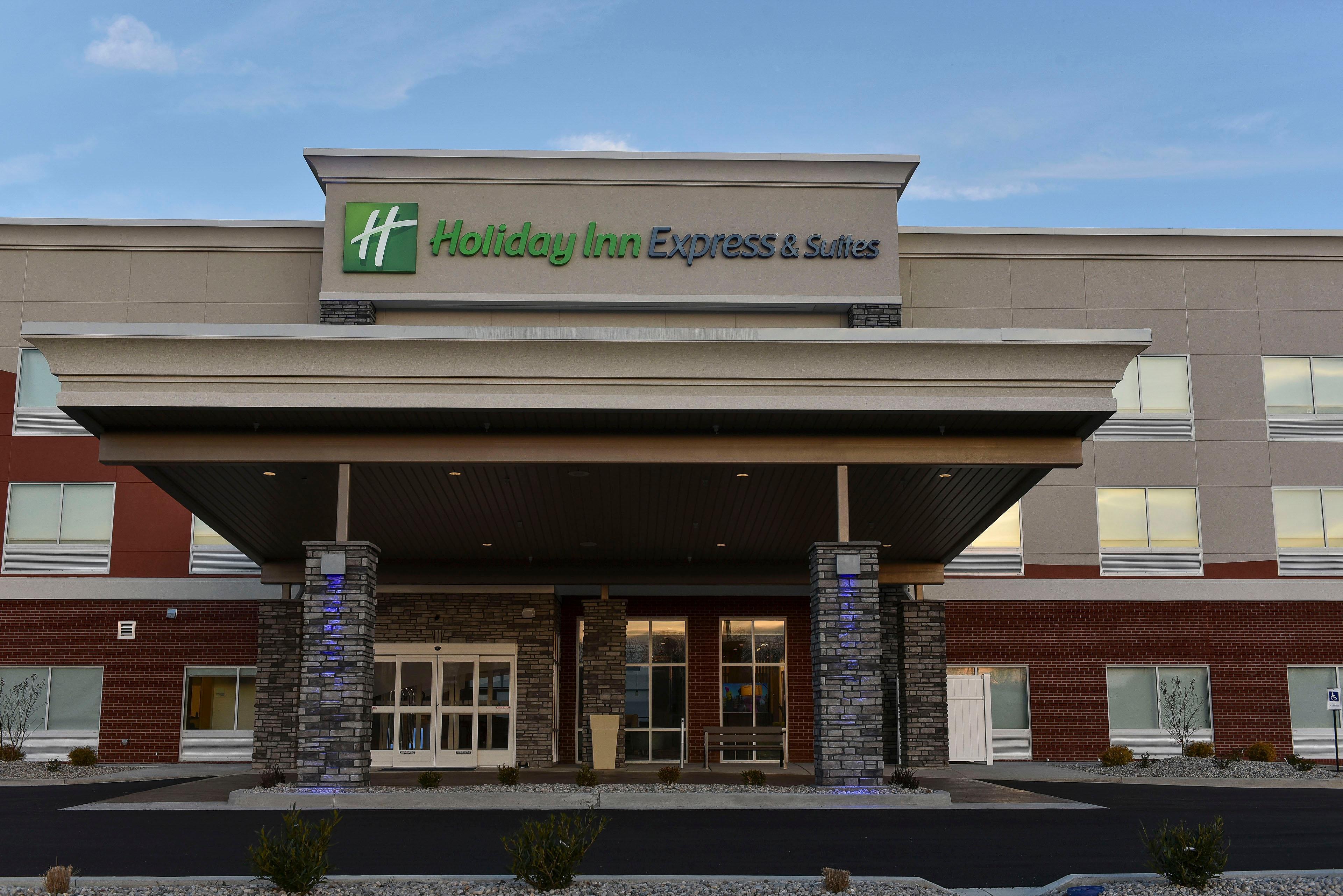 Holiday Inn Express & Suites - Madisonville By Ihg Bagian luar foto