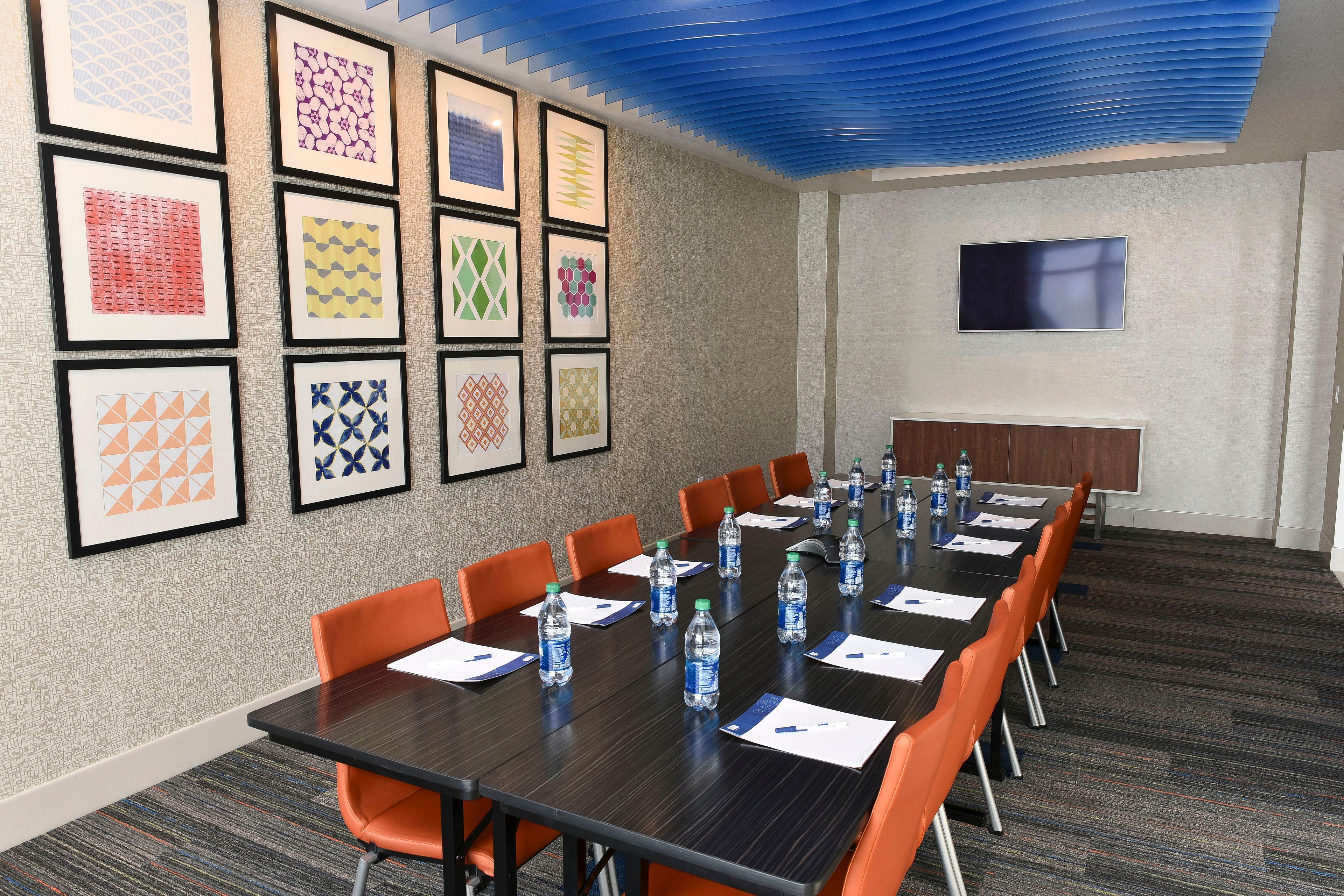 Holiday Inn Express & Suites - Madisonville By Ihg Bagian luar foto