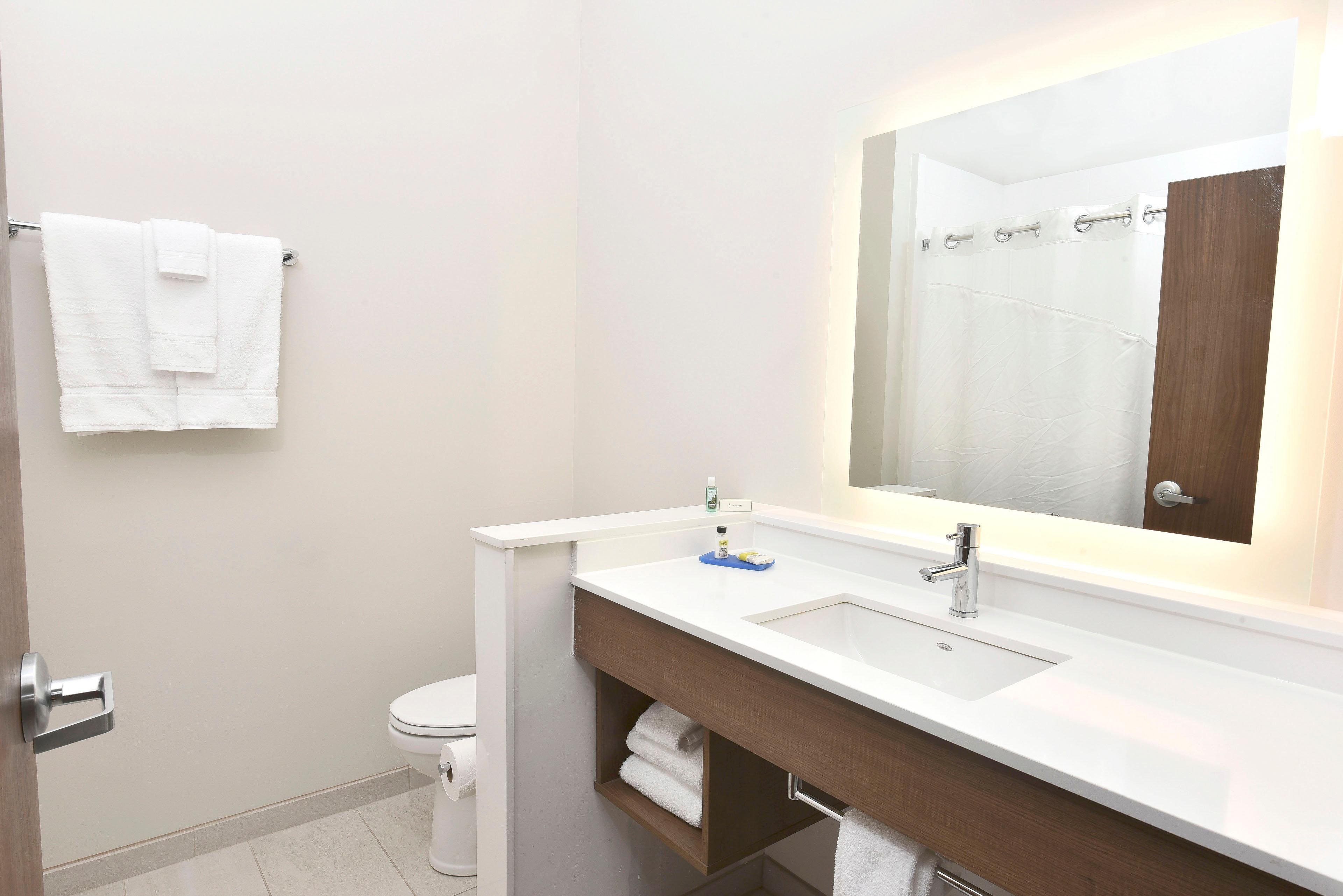 Holiday Inn Express & Suites - Madisonville By Ihg Bagian luar foto
