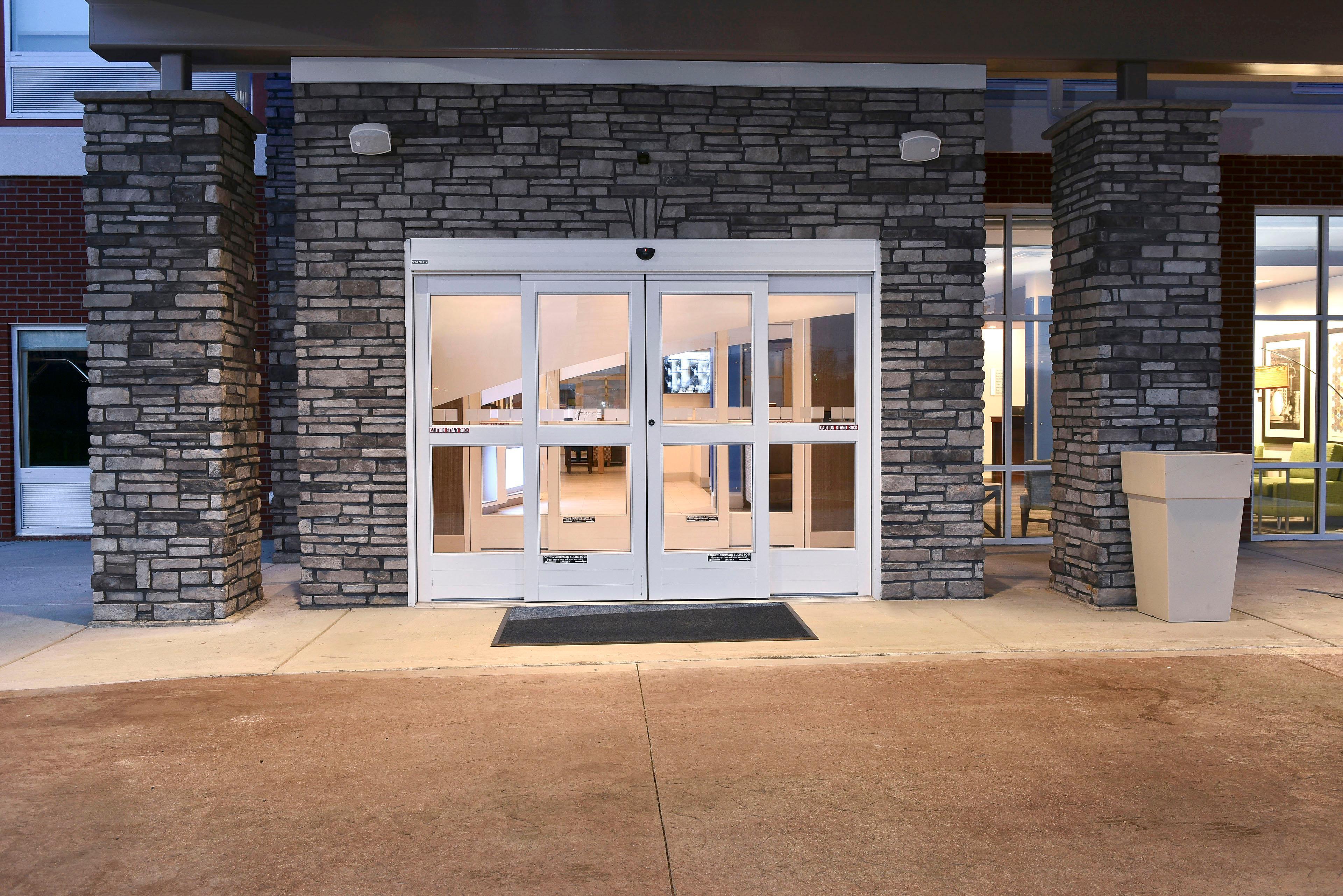 Holiday Inn Express & Suites - Madisonville By Ihg Bagian luar foto